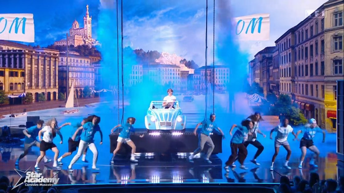 Be_OM13's tweet photo. La Star Academy qui fait un décor complet OM !! 🤣💙

Partout c’est chez nous !! 🤪 https://t.co/oVNetTB39g