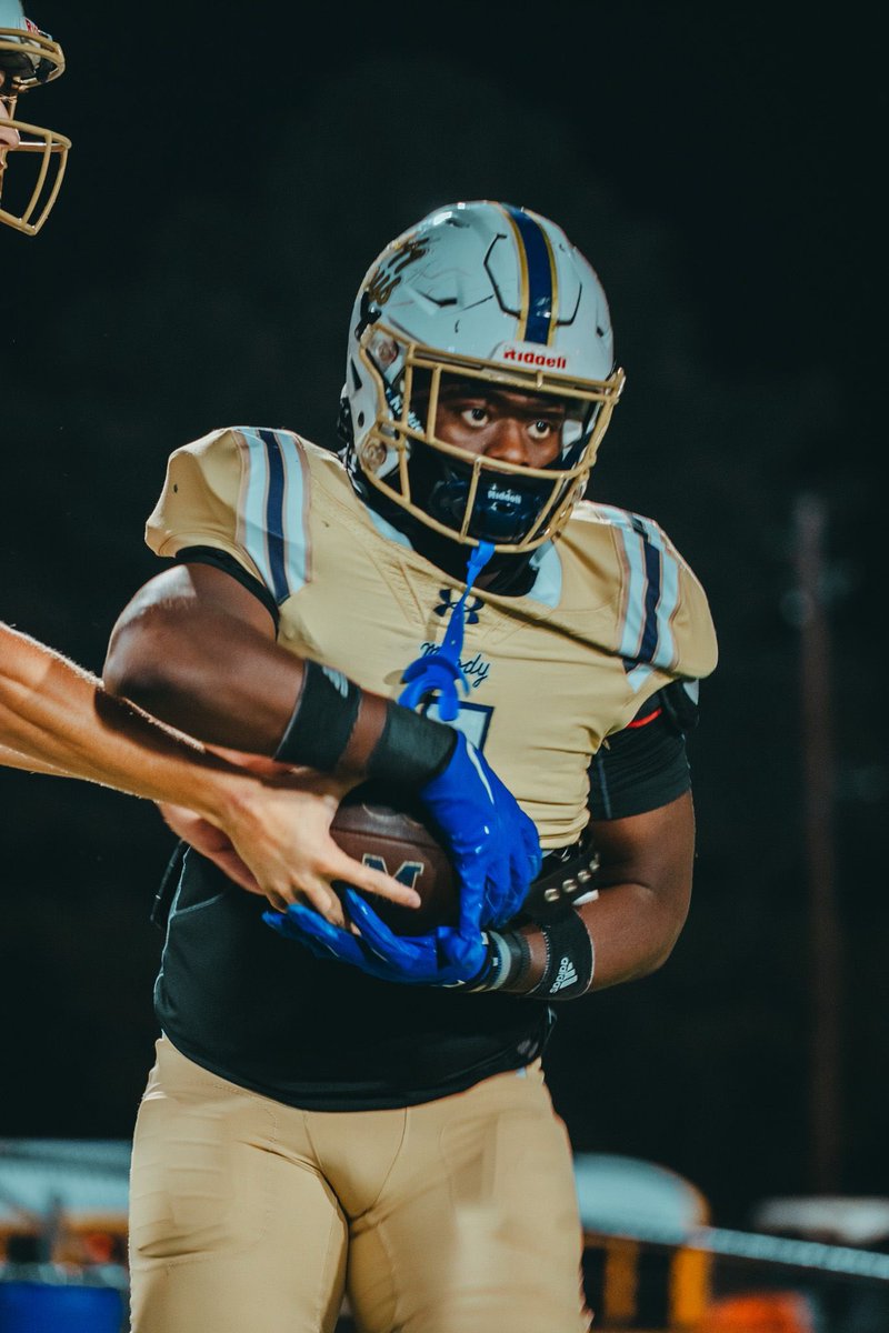 BravisCaveJr's tweet photo. Sad to say goodbye to my highschool career but i’m happy to see what God has in store for me. Had A great season making it all the way to State unfortunately we didn’t get the win but it was A great experience and amazing journey with Legion 47. 🙏🏽 https://t.co/fUqbvYPRn5