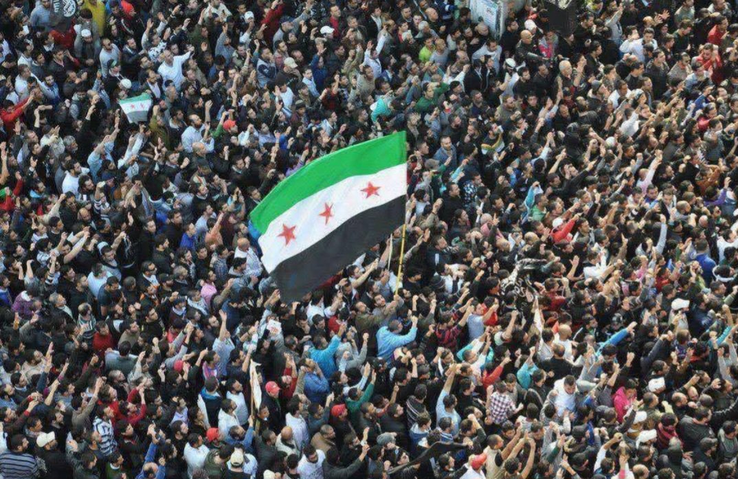 اليوم وكل يوم، تحية إلى رزان زيتونة وفائق المير ويحيى الشربجي وعبد الباسط الساروت وأحمد كوسى وعمر عزيز ومحمد عرب ومشعل تمو وباسل شحادة وخليل معتوق ورانية العباسي وسميرة الخليل وفاتن رجب والأب باولو.
اليوم وكل يوم، تحية الى إبن العم رياض الترك.
اليوم وكل يوم، تحية إلى عشرات آلاف