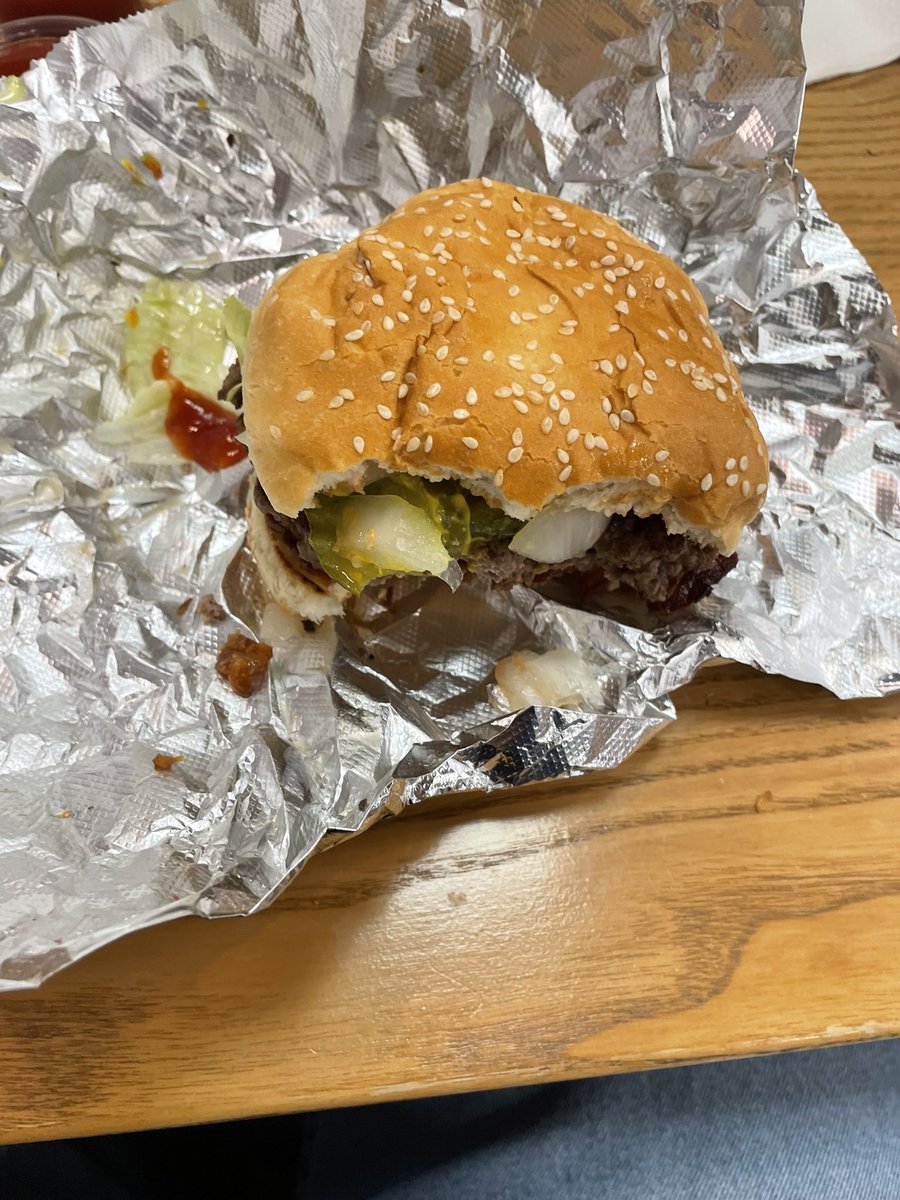 new_car_'s tweet photo. he wasn’t mine anyway 😂 #freeDinner https://t.co/pkYrsU680e
