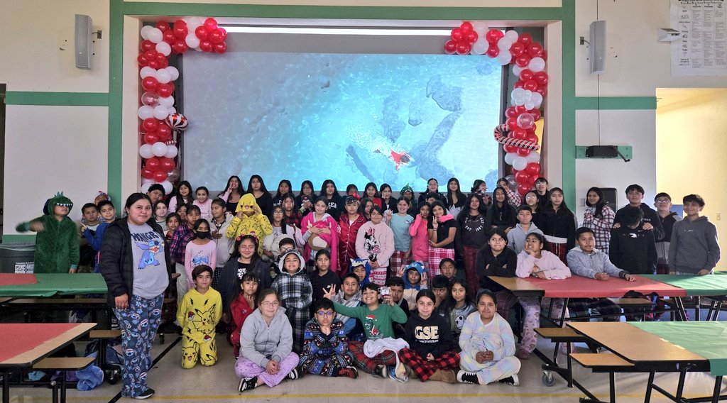 VRBEagles's tweet photo. Our PBIS Cozy Cinema event had a great turnout! 🎬Students enjoyed a fun movie while sipping on warm hot chocolate☕️
#VRBStrong #Alisalfuerte https://t.co/mpnsz40xNC