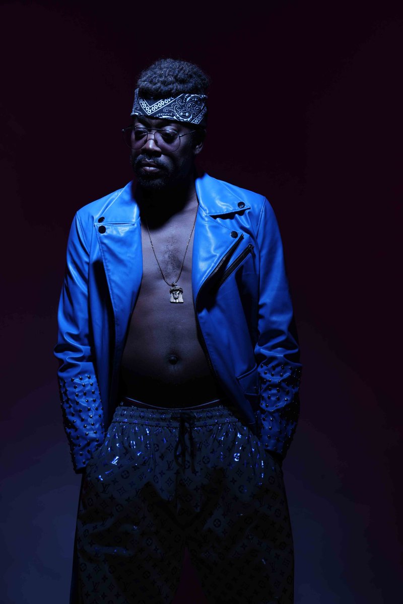 Move with <a href="/KingBeenieMan/">Beenie Man</a> as he shares "Si Dung Pon It" 🕺 Hear it on Today's Dancehall: pandora.app.link/TZjK6pEh7Ob