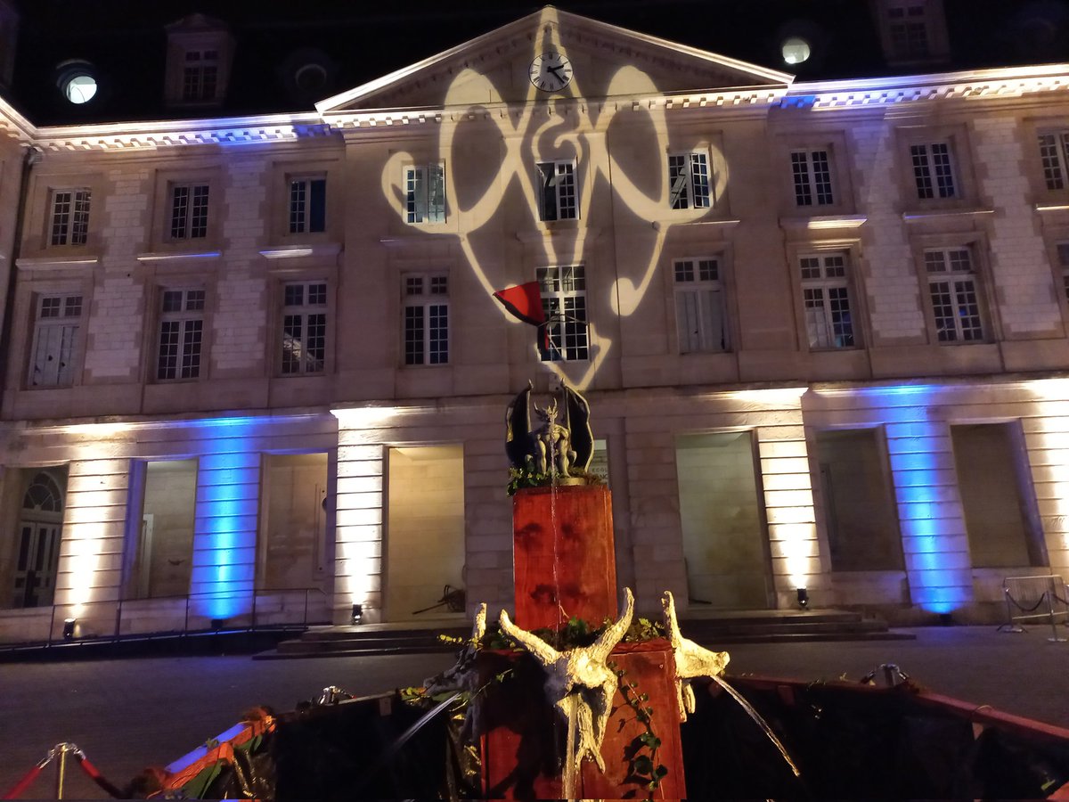UNASS51's tweet photo. Les secouristes de l'UNASS ChampArdAisne assurent le poste de secours gala des Fignos 2024 à Châlons en Champagne https://t.co/S1NBOC7DrA