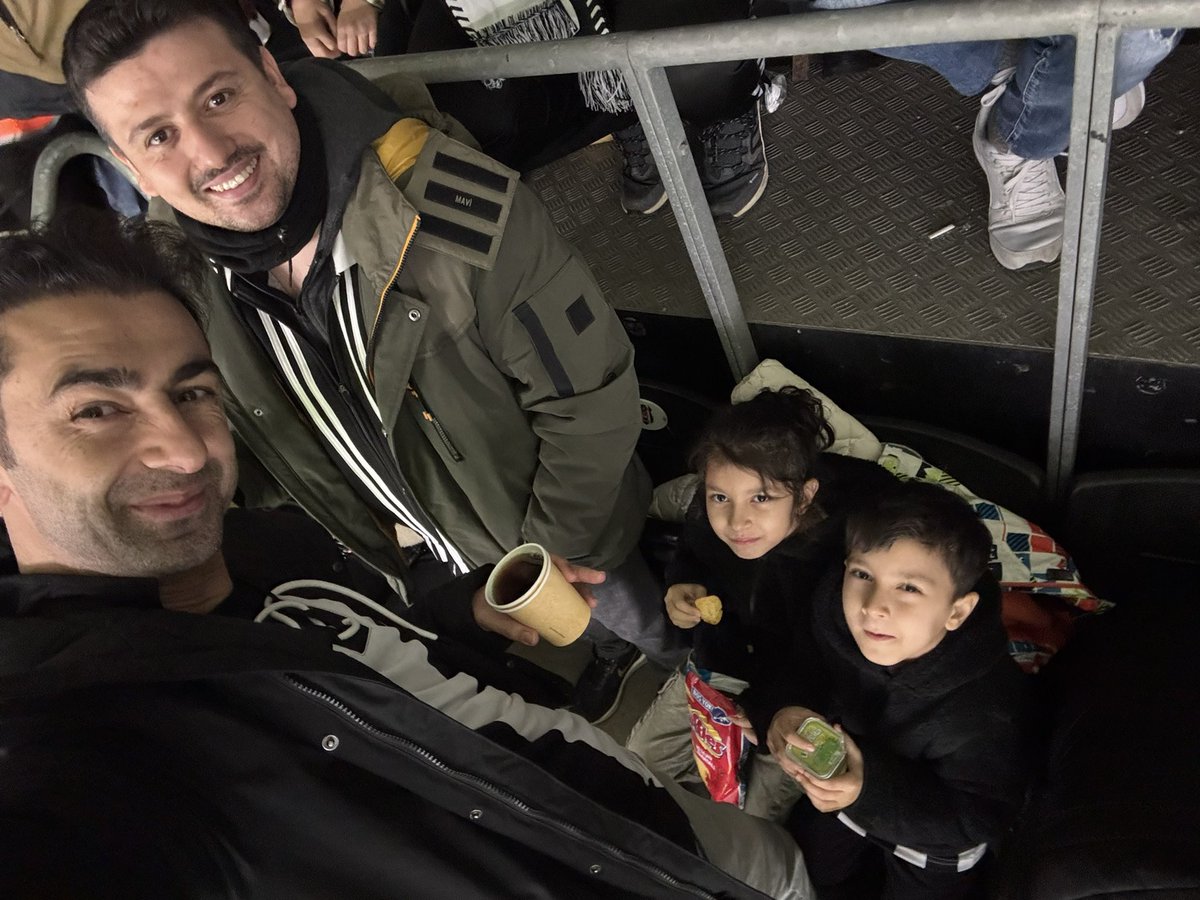 Mina&amp;Mert / ilk Derbi 
BJK 1-0 FB 
Limonata cips ve #akinkiscul abileri ile maç keyfi 🖤🤍
#bjk&amp;fb #Besiktas #derbi