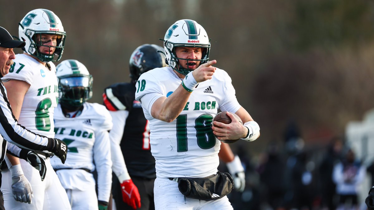 Rock_Athletics's tweet image. FB: No. 11 Slippery Rock jumped out to an early lead and rolled to a 31-13 win at No. 20 California (Pa.) Saturday in the NCAA Quarterfinals to lock up the Super Region One title and a trip to the national semifinals. Quick recap and stats 👇

Recap🔗: tinyurl.com/242uysrg