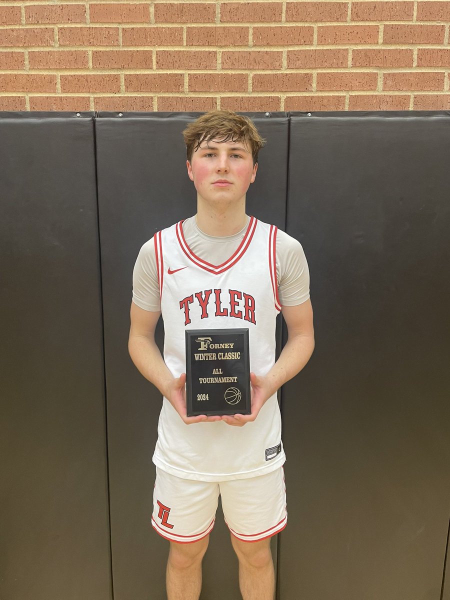 ForneyISD_WC's tweet image. 馃毃馃毃ALL-TOURNAMENT馃毃馃毃
Congrats to @TylerLegacyBB on a great showing at the Forney Winter Classic!
馃弳Tournament MVP馃弳
Senior Forward
Ja鈥檆orian Ose
馃弲All-Tournament Award馃弲
Junior Guard
Gage Nuckolls
@ForneyAthletics @Tabchoops @SportsDayHS @TexasHoopsGASO