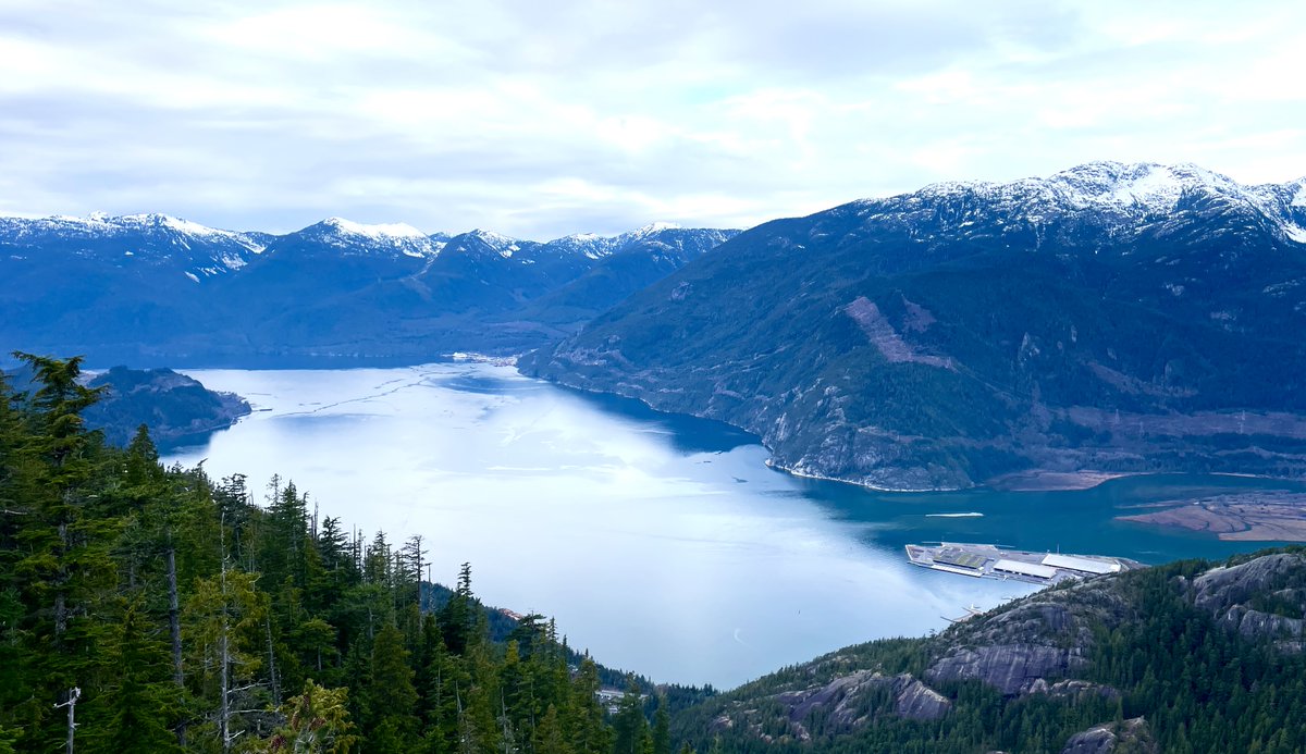 Howe Sound at #Squamish a few days ago... some views never get old. #home #CoastMountains #beautifulBC #Canada