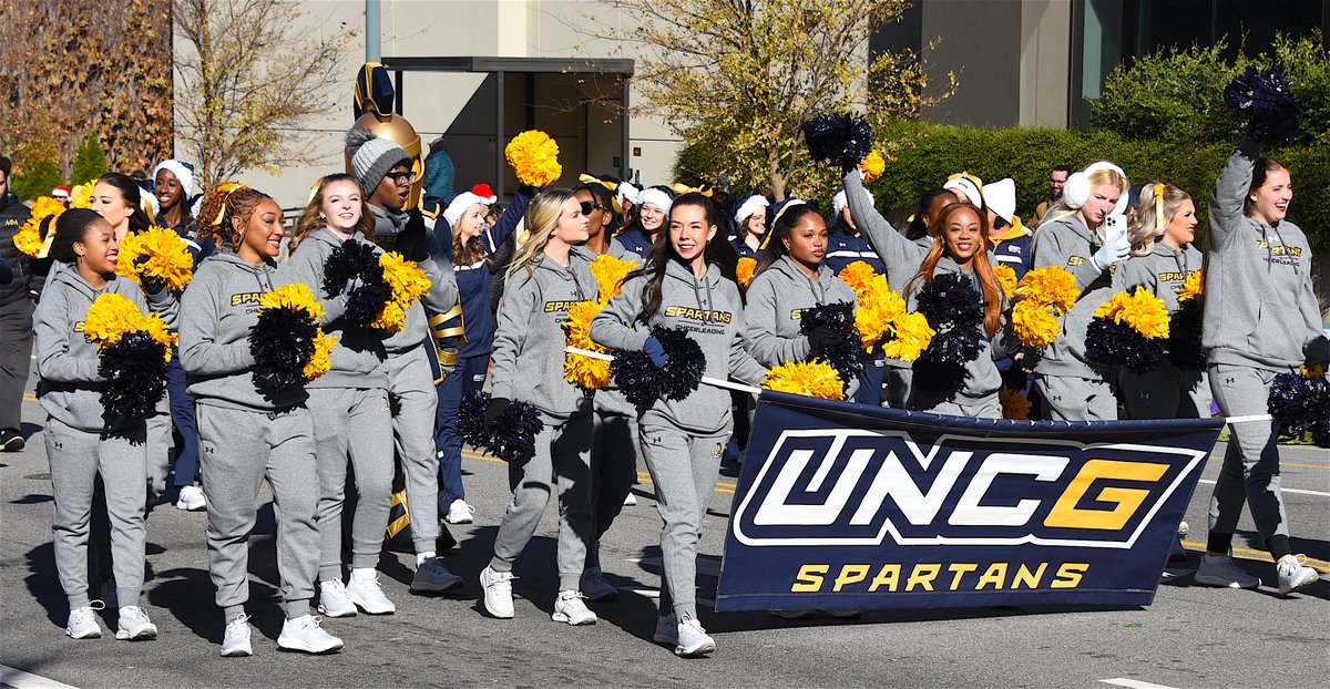 FancyfromGSO's tweet photo. 2024 Greensboro Holiday Parade @greensborocity #UNCG @UNCGCheer @UNCG https://t.co/hxlQ4HeO3b