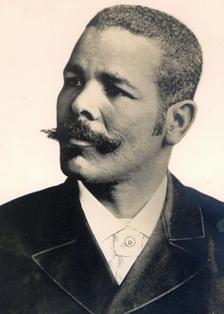 “¡Gracias Maceo porque nos diste esta oportunidad! No­sotros todos, pigmeos al lado tuyo; nosotros todos que crecimos escuchando y honrando tu nombre. ¡Gracias a ti, gracias a tu ejemplo, gracias al pueblo que tú y los que como tú forjaron!”.