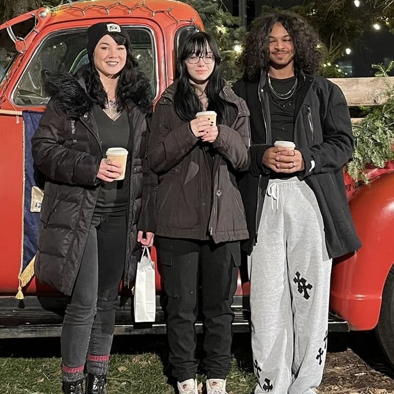 [JD] This is my sister Steph, her daughter Aidenn, and Aidenn's boyfriend Marcus. Marcus's dad died recently, leaving him and his brother without guardianship. Family is helping, but there are major costs. If you have the ability to help, here's the link.
gofund.me/f1d1aab2