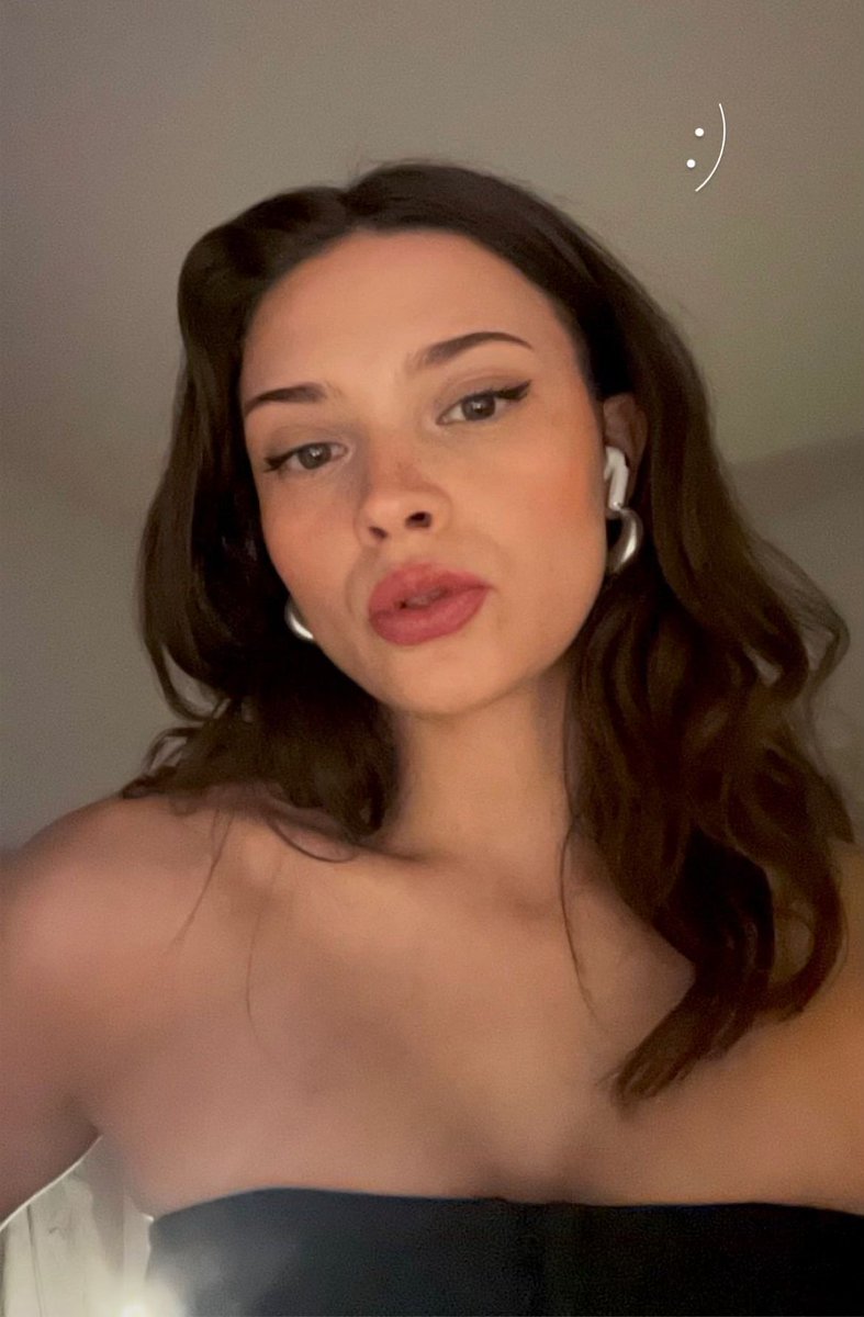 nicole tweet media
