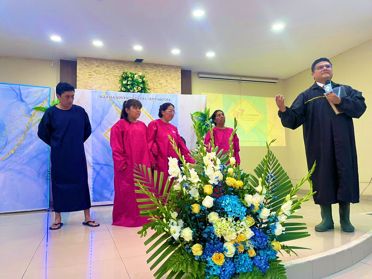 AdventistasAPCE's tweet photo. 🔰Nuestro Dios se alegra con cada persona que decide seguirlo ❤️
Hoy en todo nuestro campo misionero #APCE fuimos testigos de los grandes milagros en este bendecido sábado misionero, oremos por cada uno de ellos que serán nuevos discípulos de Cristo 🤗 

👉🏻 #MisionGloCal #RID https://t.co/NalgKIZbiE