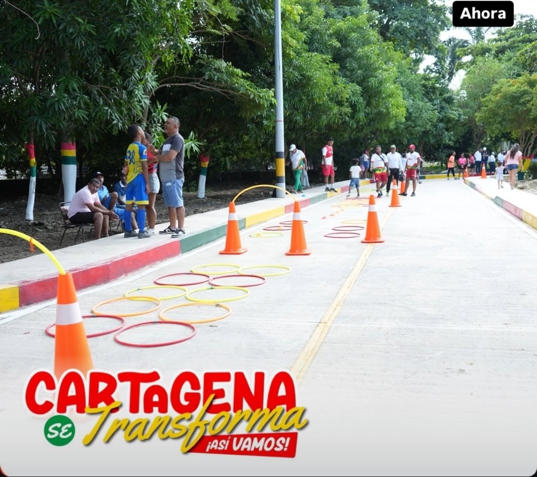 dumek_turbay's tweet photo. Este gobierno no descansa. HOY 7 de diciembre, Día de Velitas, entregamos otras 3 importantes calles en #BlasDeLezo #LosCalamares y #LosCaracoles. Barrios que también tendrán sus más importantes escenarios deportivos renovados. 

Disfrútenlas, son sus impuestos invertidos, #ImpuestosQueSíSeVen 
#CartagenaSeTransforma