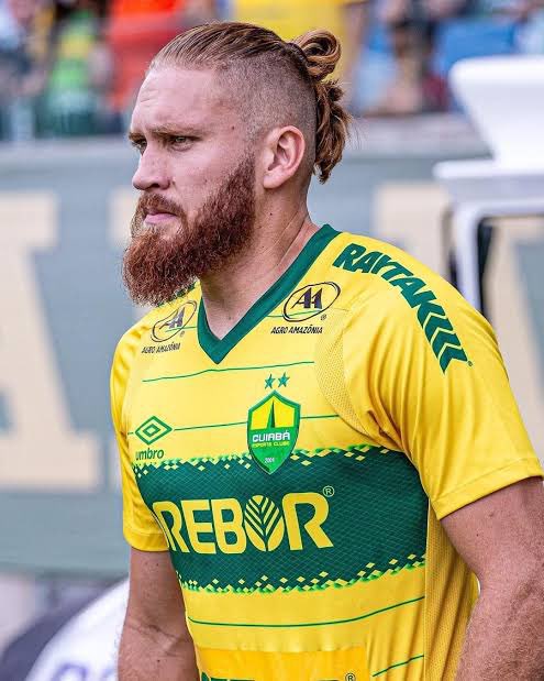 🚨Proposta NEGADA 

O Cuiabá NEGOU a primeira proposta feita pelo Bahia pelo atacante Pitta. Outros clubes tem demonstrado interesse no jogador mas o Tricolor deve aumentar os valores. <a href="/goaltvbr/">GoalTVBR</a>

#bbmp #bahia