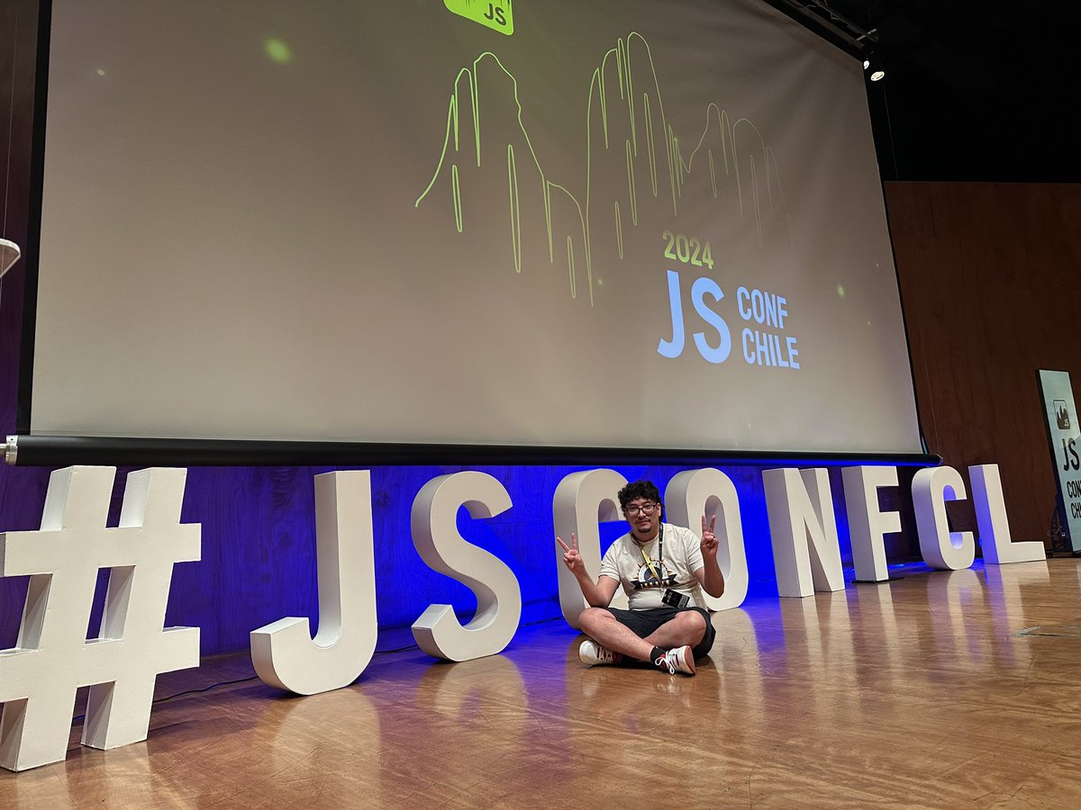 H4rasho's tweet image. Segunda @jsconfcl en la primera me gané una entrada en un sorteo, hoy ya tengo los medios y me la compré. Gracias a la comunidad de @javascriptChile por este evento. @midudev excelente presentación con muchas referencias chilenas #jsconfchile #javascript #dev
