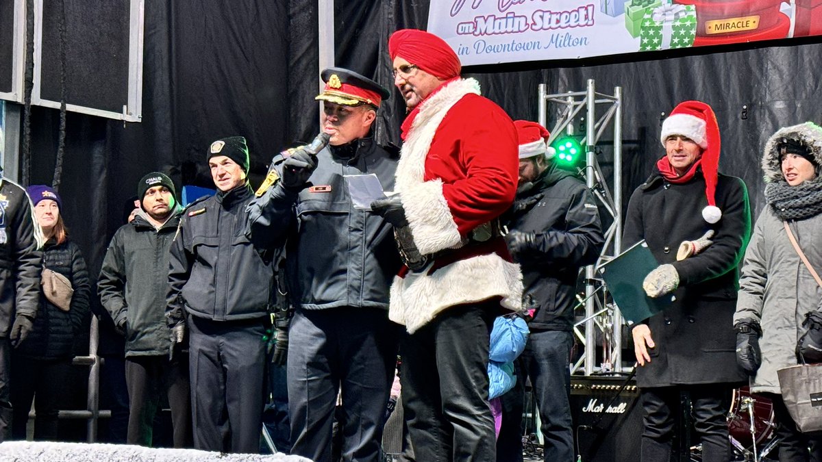 Our Service is proud to be at Miracle On Main Street in downtown Milton with <a href="/PeelPolice/">Peel Regional Police</a> and <a href="/TigerSingh_Fdn/">Tiger Jeet Singh Fdn</a>! 

What a fantastic afternoon it’s been. Thank you to everyone who made this special day happen! 

We are here until 7pm! Entry is free with a new unwrapped toy. Make a
