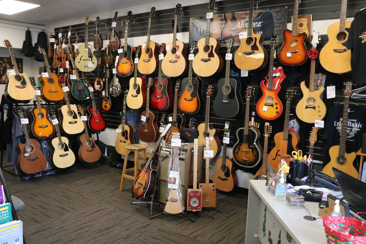 Christmas at Erie Music!!
Acoustic &amp; Electric guitars, amps, percussion plus lots of accessories. From beginner to pro, we can help you.
Plus, Music Lessons for all ages!