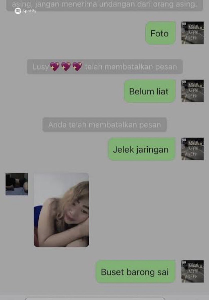 ptrckstrsss's tweet photo. Mau pesen michat malah dapetnya barongsai😫

momen lucu reply michat pribadiku😭 https://t.co/CiemJctshx
