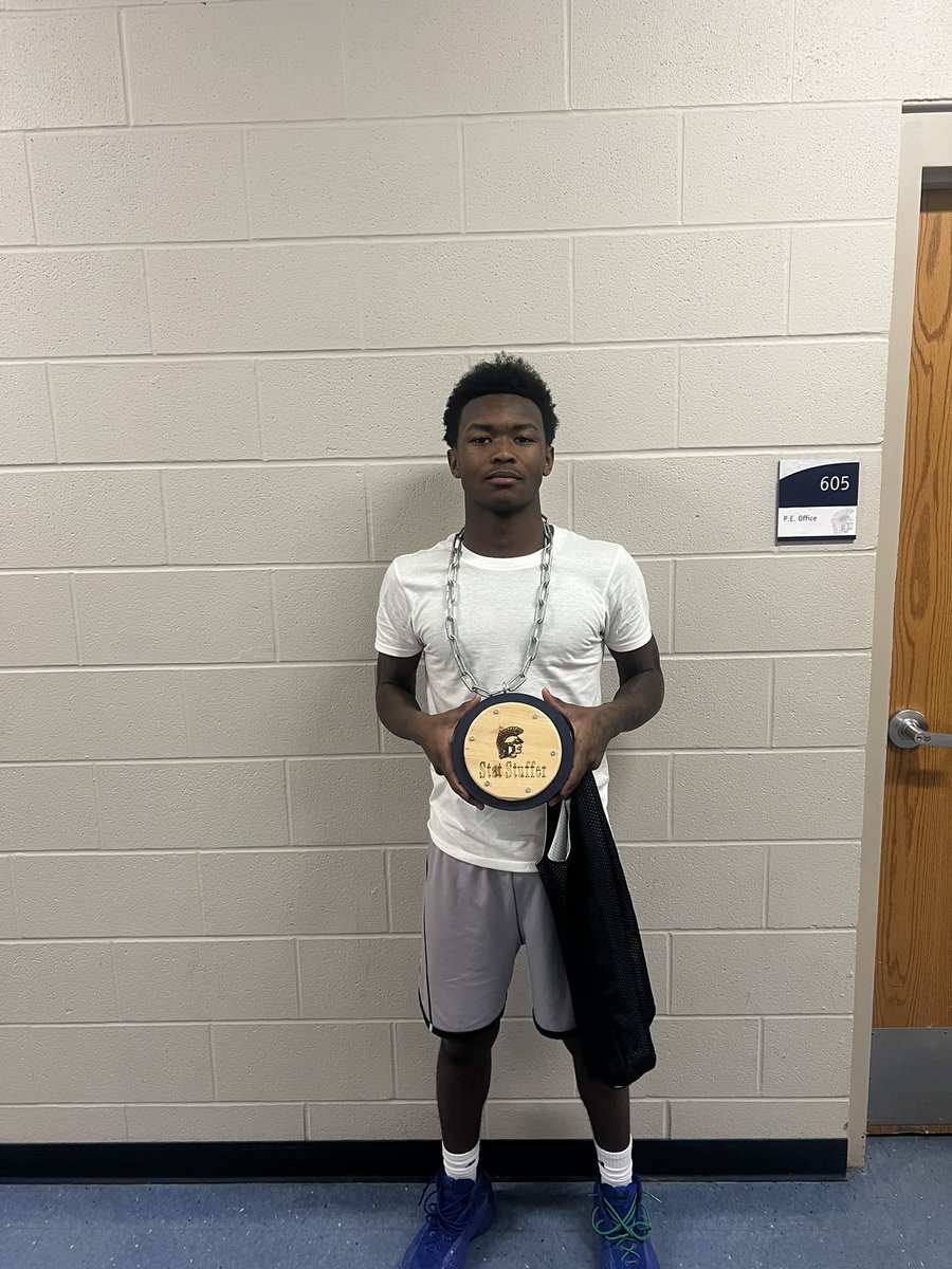 Congratulations Derrik D., the GC Varsity Star Chain recipient for December 6, 2024.  Derrik had 19 points, 5 rebounds and 7 assists in the Spartans win.  #gcpride #bleedblue