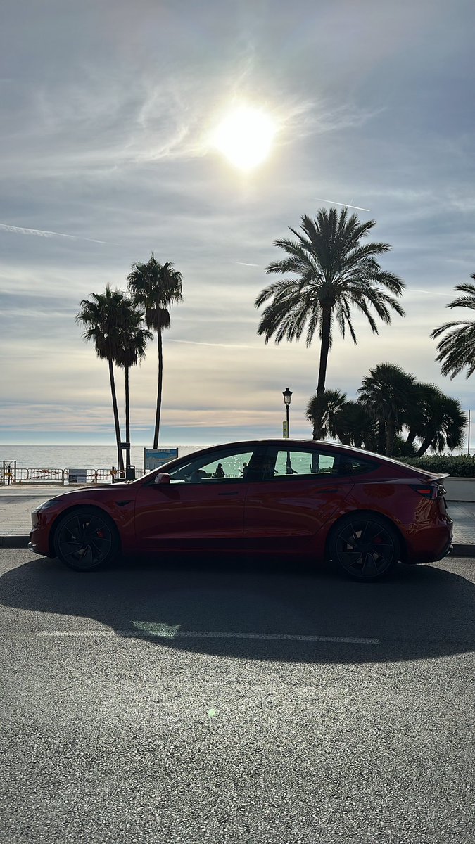 Emilio_JFRey's tweet image. Es impresionante lo poco que gasta el #TeslaModel3Performance para las prestaciones que tiene