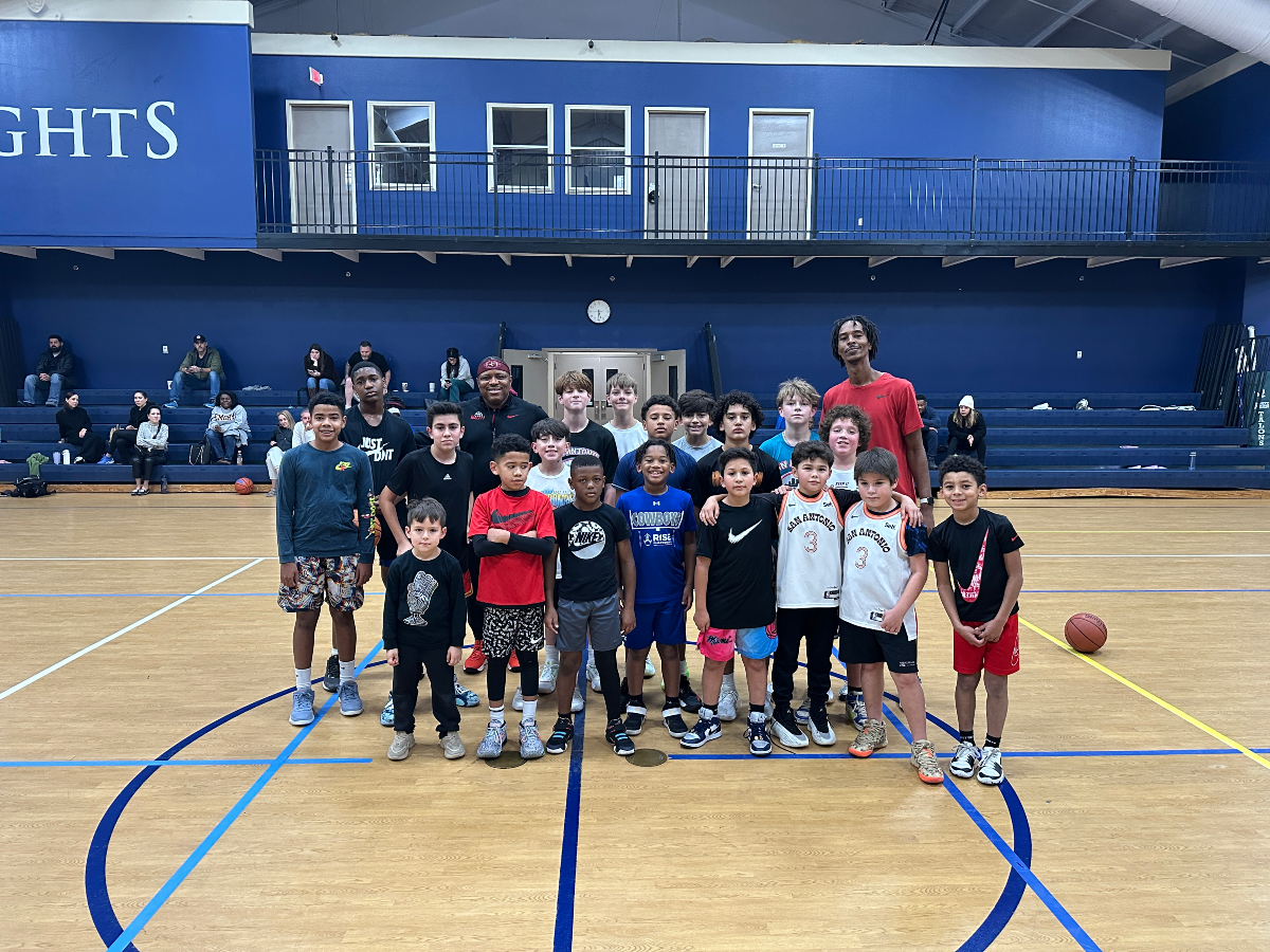 🏀 Thank You for Joining Us! 🙌

We want to extend a huge THANK YOU to all the parents and players who came out to our Free Skills Clinic this morning! Your dedication to improving and staying active this winter is what it's all about. 💪

A special shoutout to Coach Pittman with