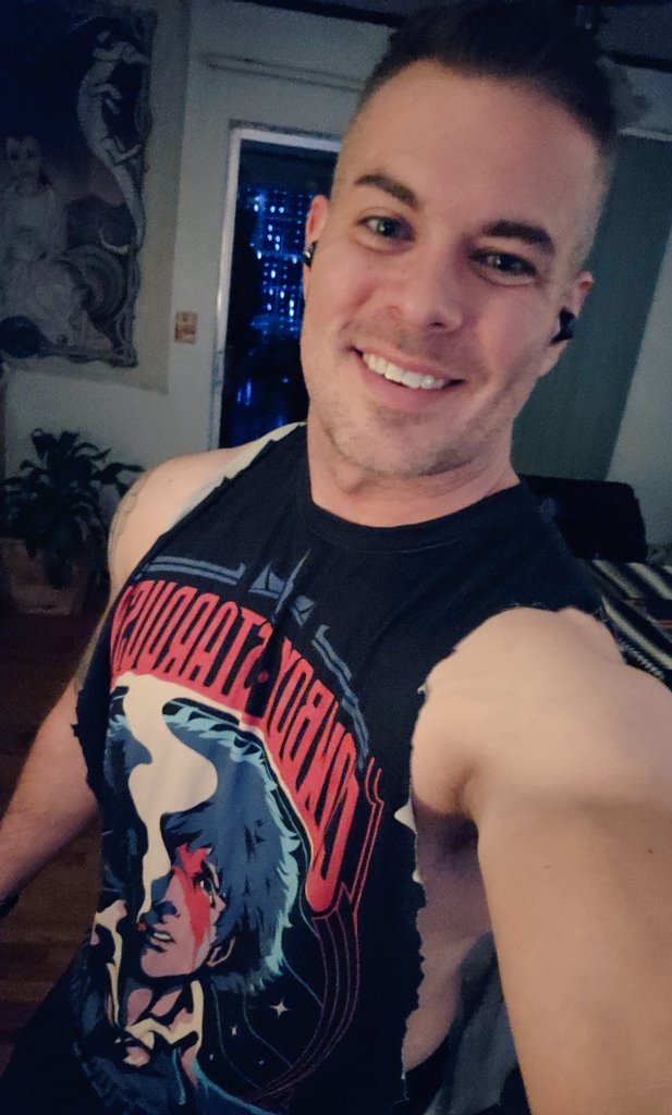 TBully88's tweet photo. Love this shirt https://t.co/qSlXBaFe7T