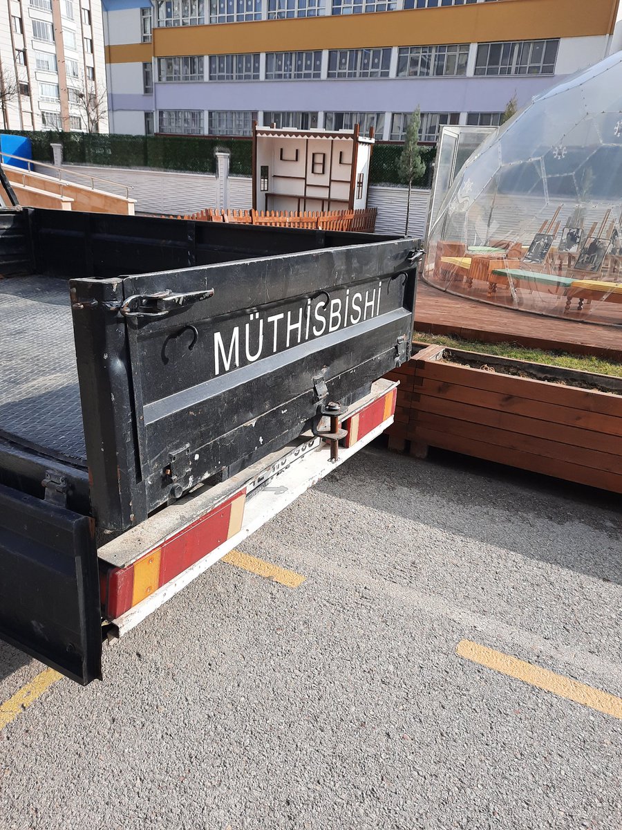 BetulBoyacioglu's tweet photo. Yurdum insanı espri yeteneği #müthisbishi 🫡 #mitsubishi @MitsubishiTR https://t.co/wlrvk0xLqg