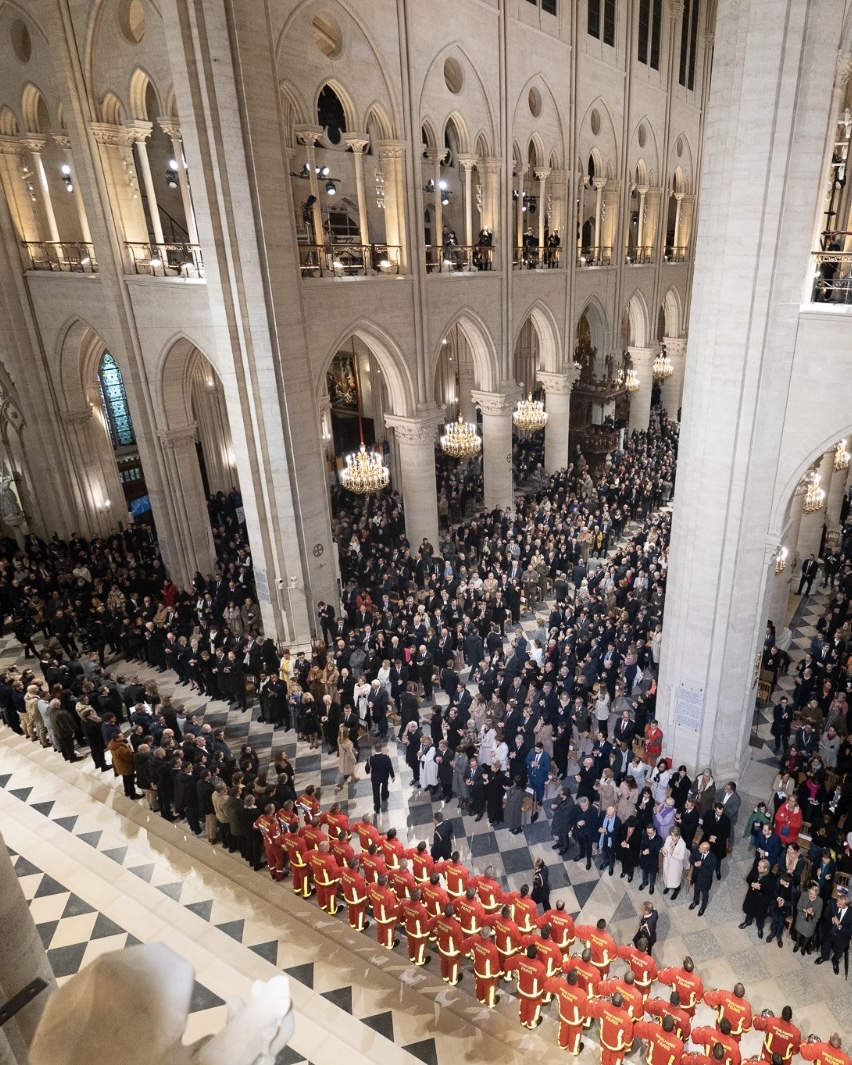 KensingtonRoyal's tweet photo. A wonderful event to celebrate the reopening of the @notredameparis.

It is an immense achievement to renovate such a beautiful and culturally important building. Thank you and well done to everyone who has been a part of this project. 

Also a pleasure to spend time with @EmmanuelMacron  and @realDonaldTrump  🇫🇷🇺🇸