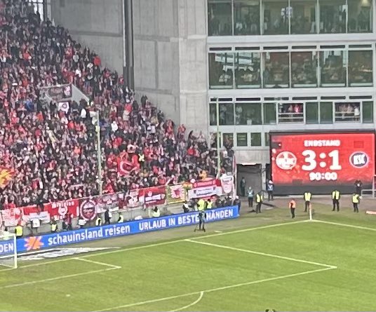 Ein perfektes Wochenende 🥰 unser VfB schlägt Union und der FCK wird Derbysieger und schiesst die Badenser ab 🤝 Grüße gehen raus, der Nachmittag war großartig