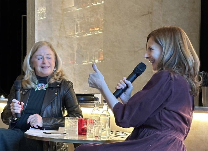 SunshineScot's tweet photo. Such a fabulous afternoon at the brilliant BookFace Sip and Swap. An amazing £1945 was raised for @Beatson_Charity. Thank you to everyone who came along and to all those who donated. 💛 https://t.co/EqRXujxjBs