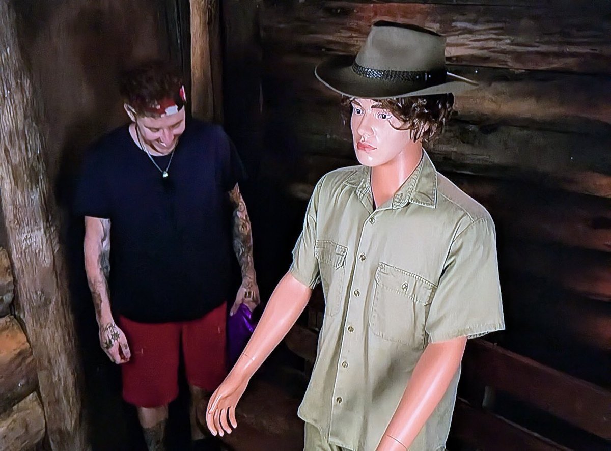 𝓐𝓶𝓫𝓲 🖤🗡 tweet media