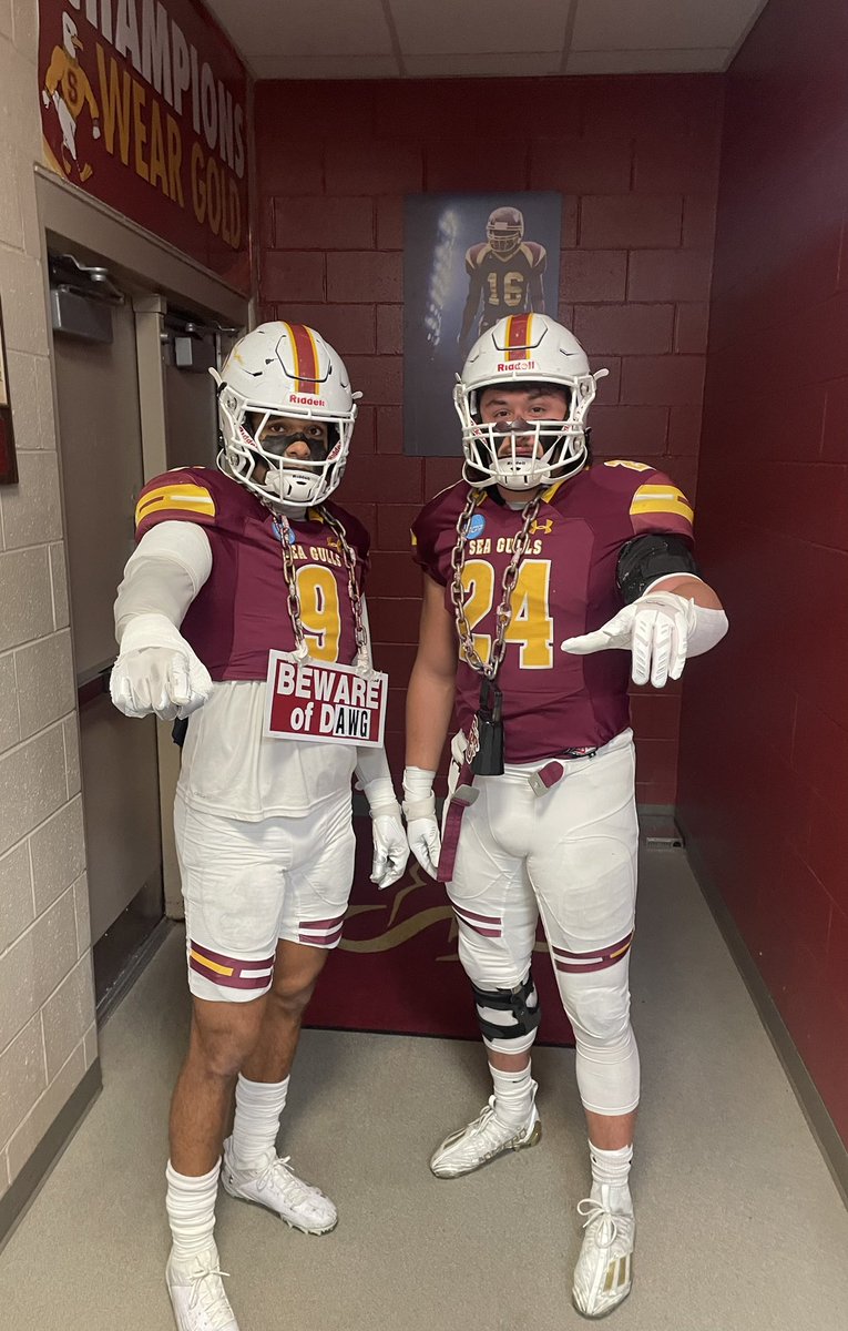 Bull-DAWG of the Week - Randolph-Macon

RJr. Jimmy Celentano

Sr. Javon Freeman 

Got after it this week, and it showed up today. Gotta keep going! 

Proud of the fight in this group. Champions wear Gold, Go Gulls!

#FIGHT #KMF #GoGulls #GoldPride