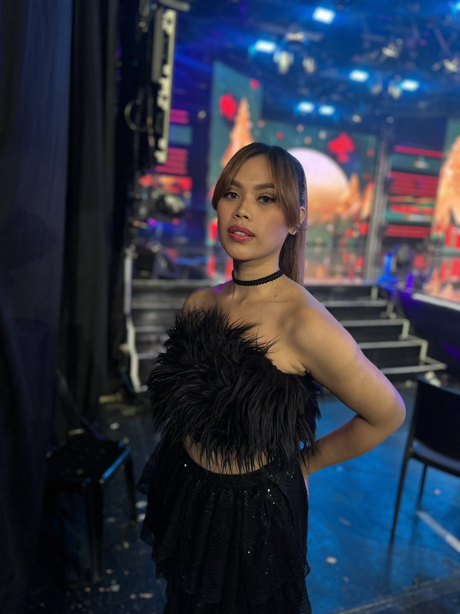 Catch me on the ASAP stage today! Hihi #LangitLupa #HimigHandog #Philpop