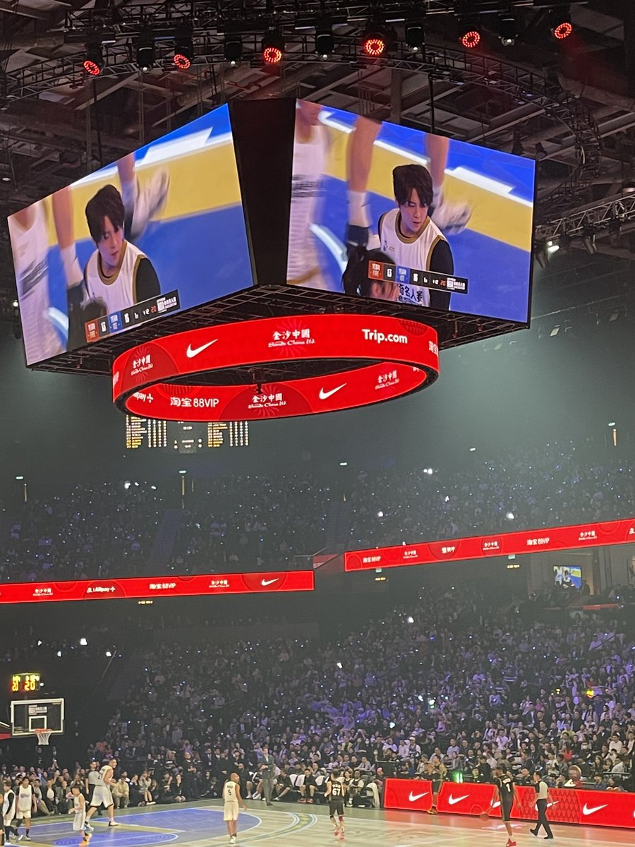 keungto_col's tweet photo. [2024.12.07]
NBA Legends Celebrity Game at The Venetian Arena 
@VenetianMacao 
@NBA @NBAOfficial 

Thanks for having 姜濤 Keung To 

#NBALegendsCelebrityGame 
#NBA傳奇名人賽 
#nba #keungto #姜濤
#basketball https://t.co/xHPi1nRQX2