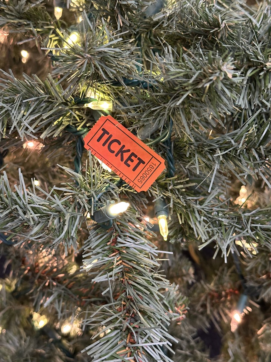 A heartfelt thank you to the winner of last night 50/50.  Bob Bradley donated half of his winnings back to our swim team. Sir, we are truly grateful your kindness. <a href="/FranklinAthlet2/">Franklin Athletic Boosters</a> <a href="/berryjohnt/">John Berry</a> <a href="/FCSWildcats/">FCS Wildcats</a>