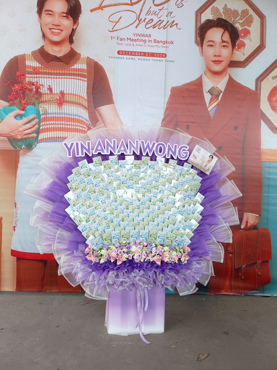 PunnadaF's tweet photo. YINWAR FANMEET IN BKK

Special thanks to our YinWar ‘s lovely fans for choosing our service ka 🙏🥰

 #YINWAR1STFANMEETING https://t.co/KN9u3qMpR5