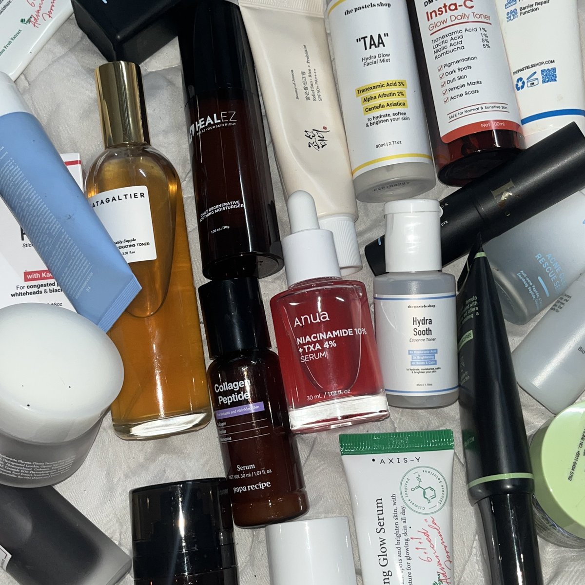 syxhmialias_'s tweet photo. I nak share my honest review for all skincare products yang I ada✨

This a thread; I’ve used all this products.

🔖 https://t.co/703CWi9OUc