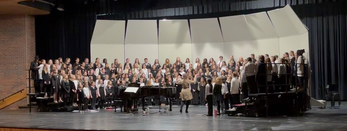 BethMNichol's tweet photo. These @shawanoe students performed at the East Central @ksmea District Elementary and Middle Level Honor Choirs today. To say we are proud of all of their hard work is an understatement. They were #ALLin as they prepared for this performance. Congratulations Bison! @theSMSD https://t.co/eLI2PCq0I3