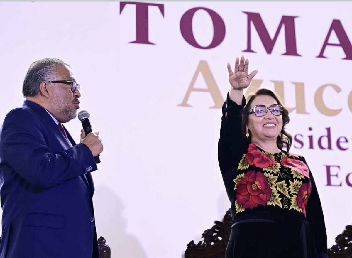 Aquíedomexnoticias (@aquiedomex) on Twitter photo #Ecatepec <a href="/azucenacisneros/">Azucena Cisneros</a> tomó protesta como la primera presidenta municipal del municipio mas grande del #Edomex y habitado del país. Con la representación de la gobernadora <a href="/delfinagomeza/">Delfina Gómez A.</a> acudió el Secretario General de Gobierno del <a href="/Edomex/">Gobierno del Estado de México</a> <a href="/horacioduarteo/">Horacio Duarte Olivares</a> #Ecatepec <a href="/azucenacisneros/">Azucena Cisneros</a> tomó protesta como la primera presidenta municipal del municipio mas grande del #Edomex y habitado del país. Con la representación de la gobernadora <a href="/delfinagomeza/">Delfina Gómez A.</a> acudió el Secretario General de Gobierno del <a href="/Edomex/">Gobierno del Estado de México</a> <a href="/horacioduarteo/">Horacio Duarte Olivares</a>