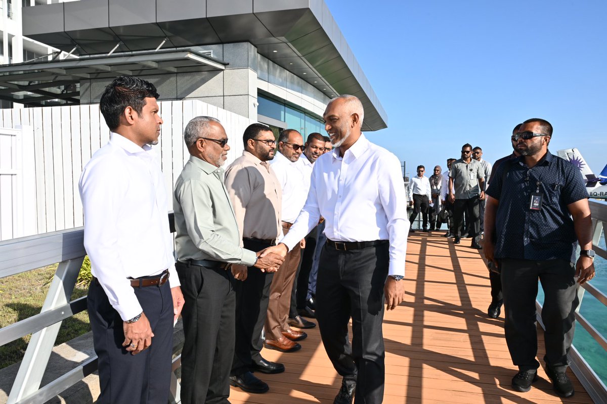 presidencymv's tweet image. President Dr @MMuizzu departs on a visit to the islands of North Ari Atoll and Malé Atoll.

During this visit, the President is scheduled to visit several islands in both atolls, where he will engage with councils, Women’s Development Committees (WDCs), and residents to discuss