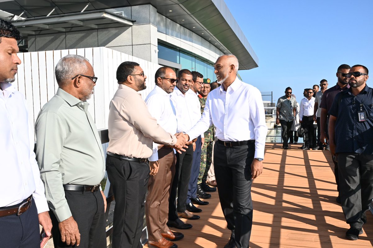 presidencymv's tweet image. President Dr @MMuizzu departs on a visit to the islands of North Ari Atoll and Malé Atoll.

During this visit, the President is scheduled to visit several islands in both atolls, where he will engage with councils, Women’s Development Committees (WDCs), and residents to discuss