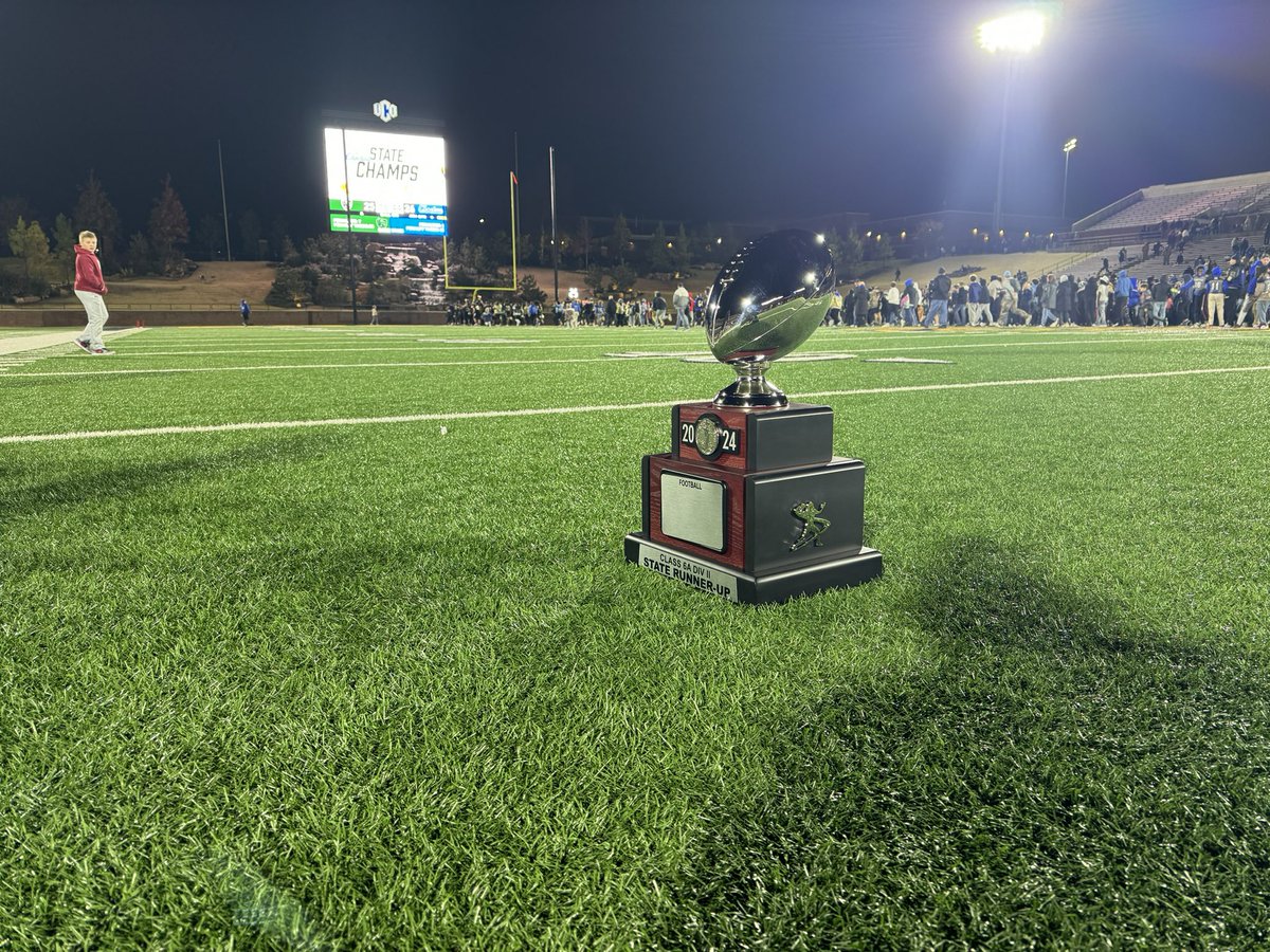 Heartbreaking loss for Muskogee in the 6A-2 title game, falling to Choctaw 26-25. 

Roughers left the silver ball on the field. #OKPreps