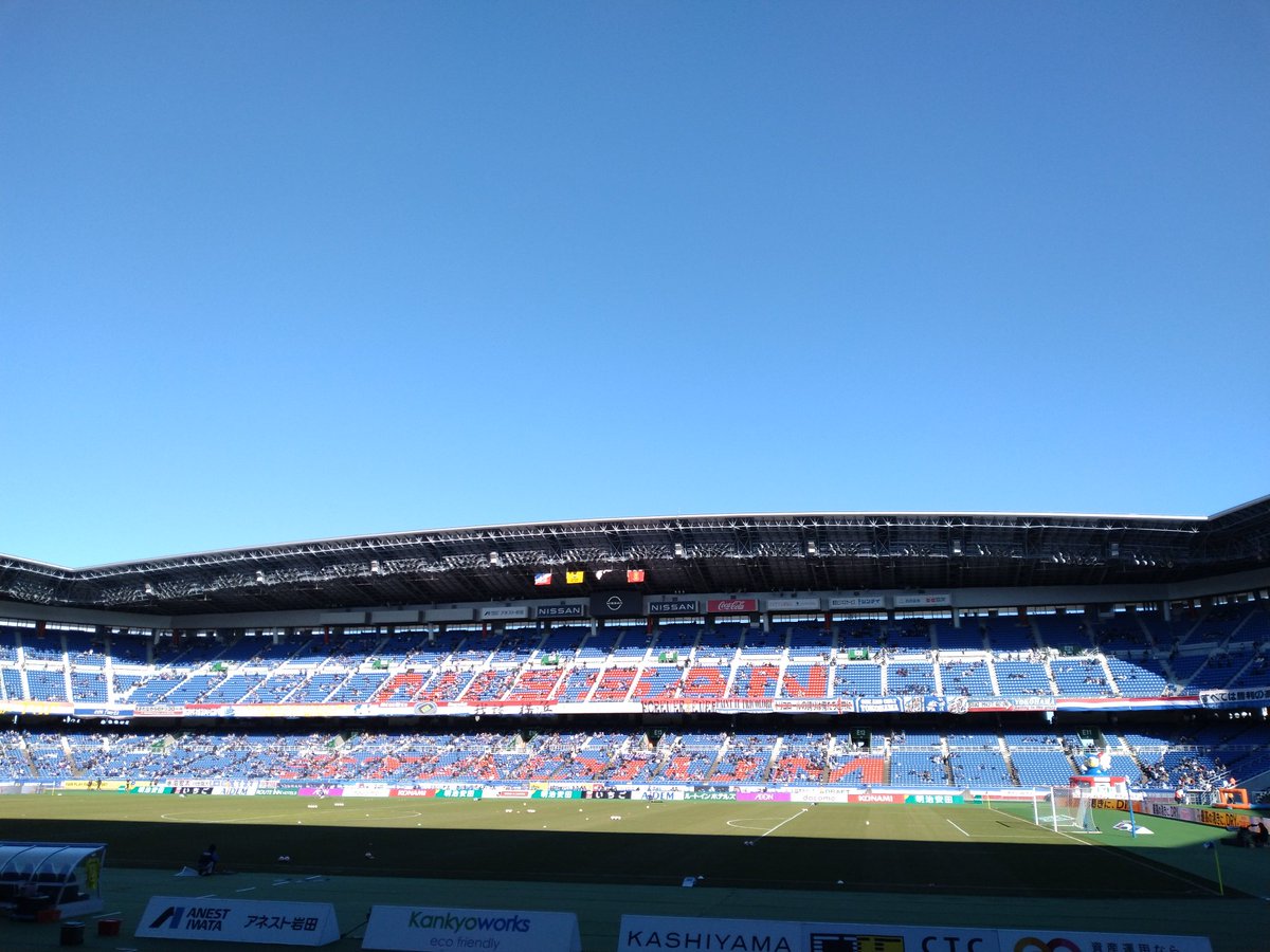 mieee_11's tweet photo. 入場しました、今日は日産です。 https://t.co/mhvHZBW9xA