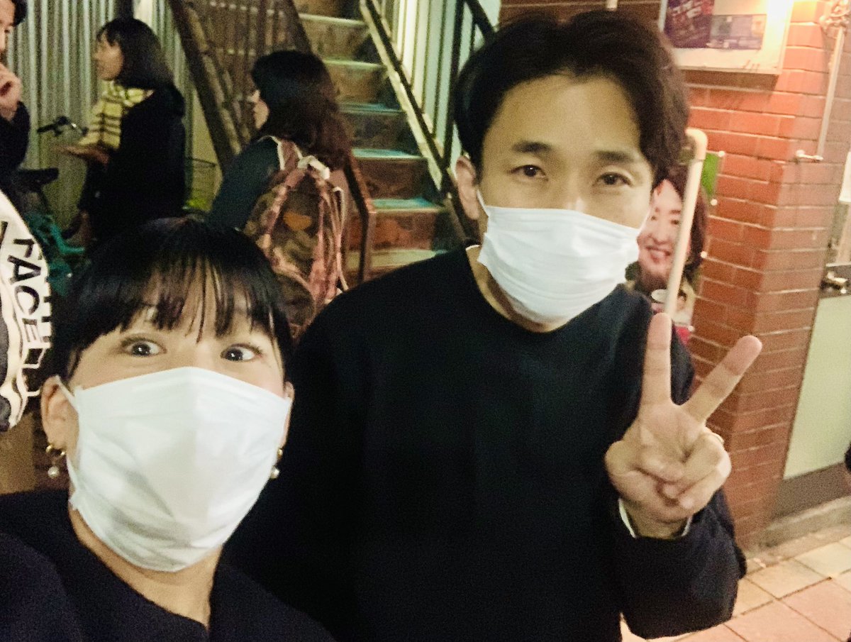 switch_souken's tweet photo. 大石副所長が出演している「亡霊の地」初日みました！侵略下のウクライナで書かれた戯曲。こんなにも現実でこんなにも寓話的な所が本当に凄い。本当に素晴らしく、強く、しかし優しく信じられないことにユーモアがある戯曲に触れられてよかったです！もっと感想言いたいですが、ひとまずです！（光瀬） https://t.co/SlZXgGR6HJ