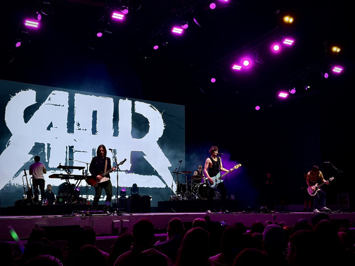 97xonair's tweet photo. When all you gotta keep is strongβ¦ #TampaBayStrong π€ @therejects #97XNBT
Presented by #CleanEarthSystems π https://t.co/k2ezWJexZp