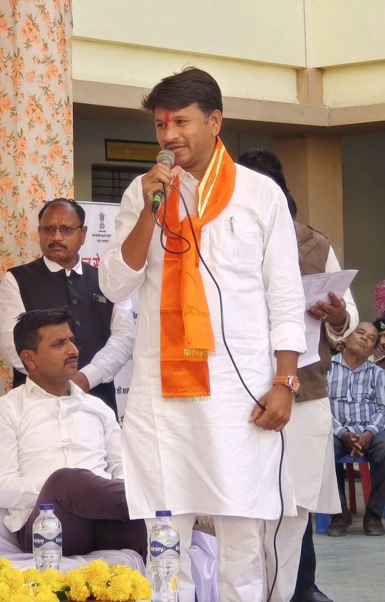 dariyavsingh_'s tweet photo. आज कुक्षी विधानसभा क्षेत्र के  ग्राम दोगांवा (एकलव्य आदर्श आवासीय परिसर) में आयोजित निःशुल्क #वृहद_स्वास्थ्य_शिविर एवं दवाई वितरण कार्यक्रम में केंद्रीय मंत्री व धार महू लोकसभा सांसद श्रीमती Savitri Thakur जी के आथित्य में आयोजित शुभारंभ कार्यक्रम में उपस्थित हुआ। https://t.co/tYvZfjyB5m