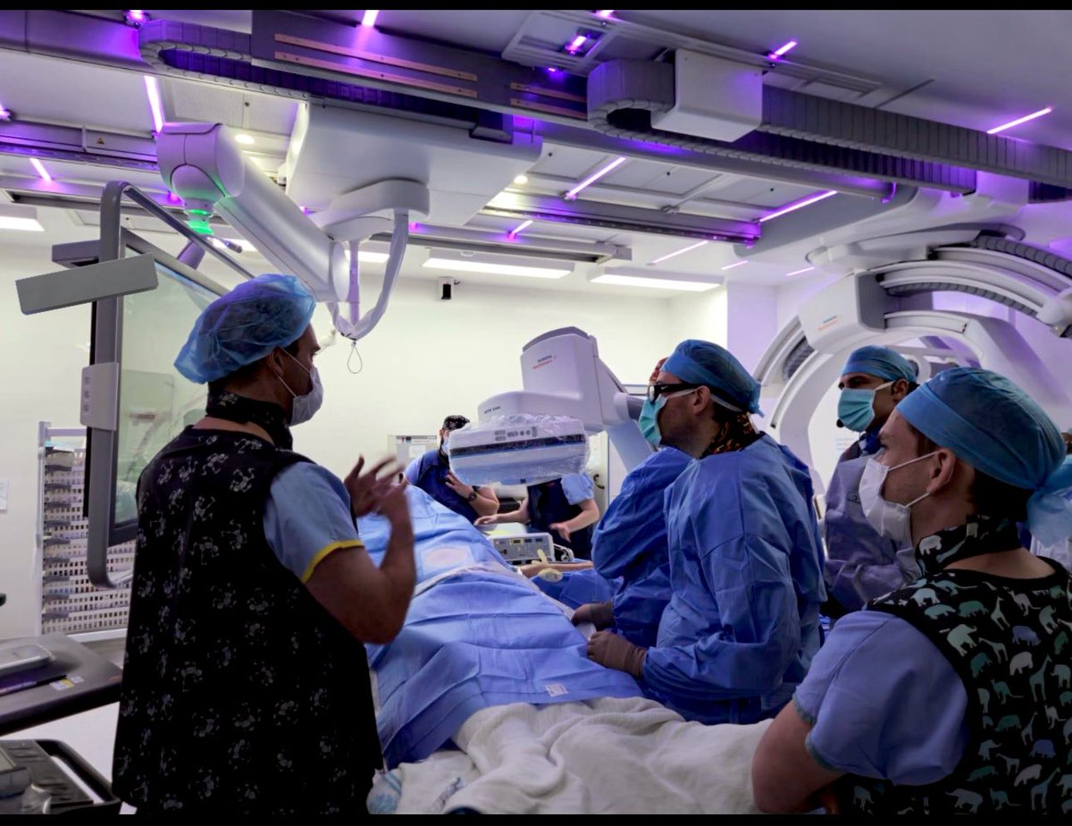 Liverpool_IR's tweet photo. Just recently @Liverpool_IR @drjulescatt, Dr Bryan Barry and Dr Sean Barrett created a dialysis fistula using an endovascular approach #EndoAVF. No cuts, no sutures! The whole team enjoyed the live stream of this landmark case via #wilhelmintegratedsolutions https://t.co/ozPtBXsRyq