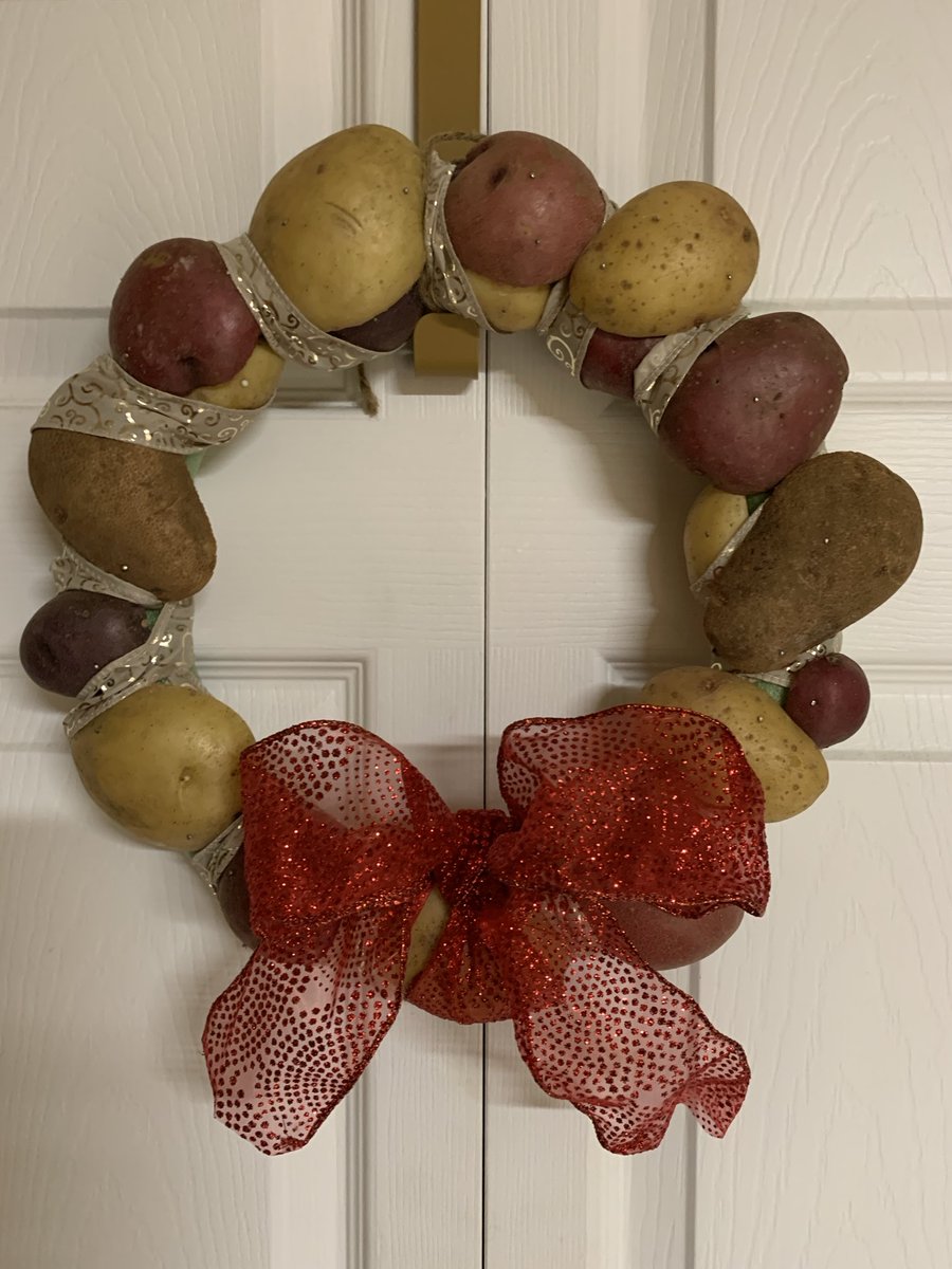 My attempt at Christmas crafting 🤣 #potatoesathome