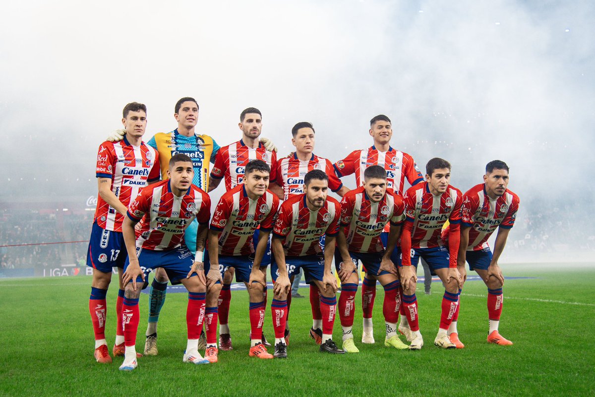 ARSENAL CAMPEÓN tweet media