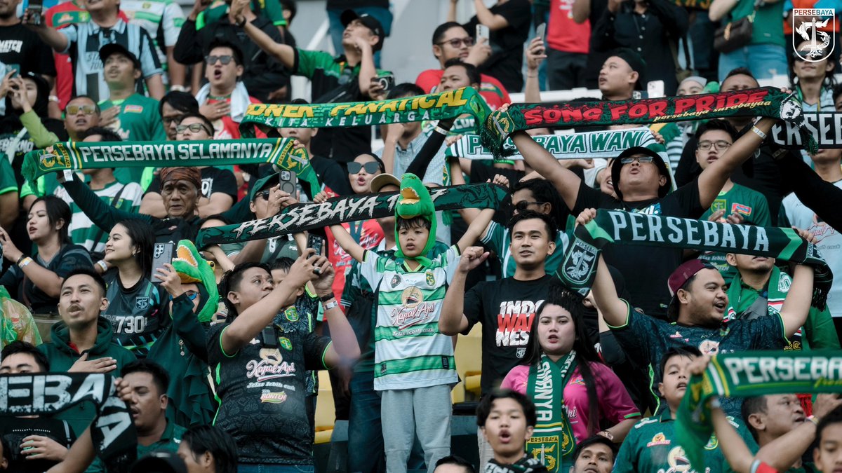 persebayaupdate's tweet photo. Alhamdulillah…

Terima kasih dukungannya Bonek-Bonita, tiga poin untuk kalian. Suara kalian di Gelora Bung Tomo menjadi energi ekstra bagi seluruh tim Persebaya.

Perjalanan masih panjang, jangan lelah untuk terus mendukung kami. Sampai jumpa di GBT Rabu lusa, 11 Desember 2024. Laga lawan Persik juga harus diperjuangkan.

Jadilah PEMAIN KE-12…!

WANI…! 

#Persebaya
#Bonek
#Blessin97ourney
#Footballforhumanity